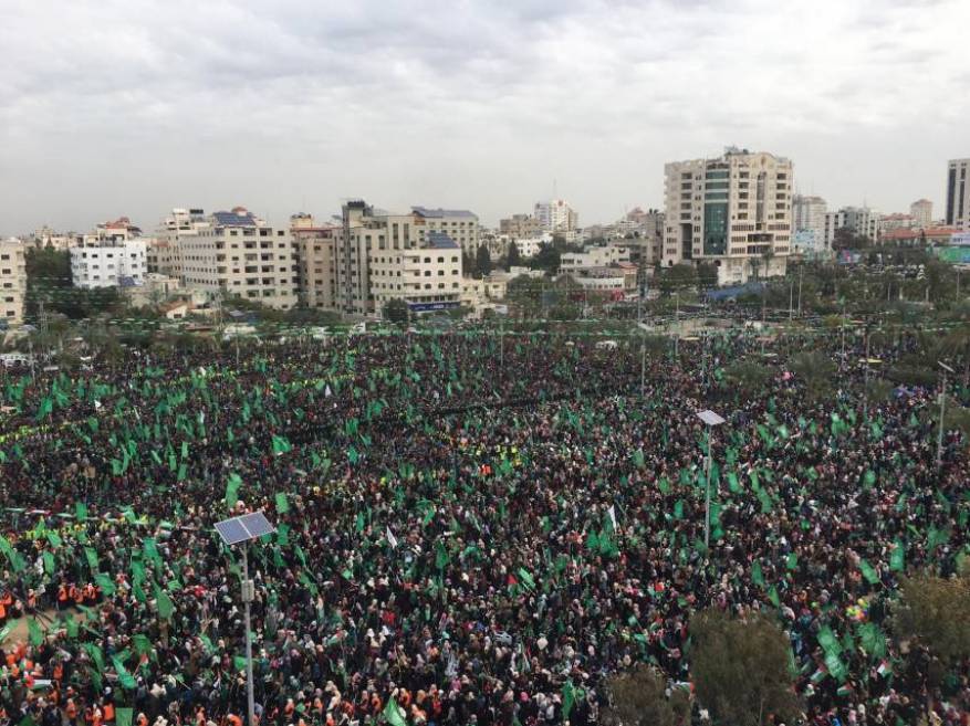 حماس: تأجيل عباس للانتخابات انقلاب على مسار الشراكة والتوافقات